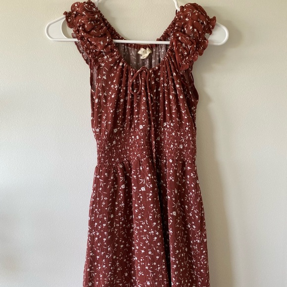 Brandy Melville Dresses & Skirts - 🌸PASCUN red floral dress w adjustable neckline🌸